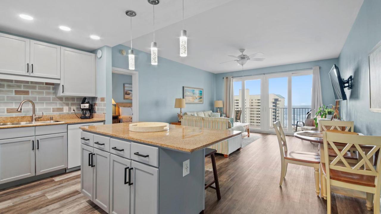 Some Beach Some Where At Laketown Wharf #825 By Nautical Properties Panama City Beach Exterior foto